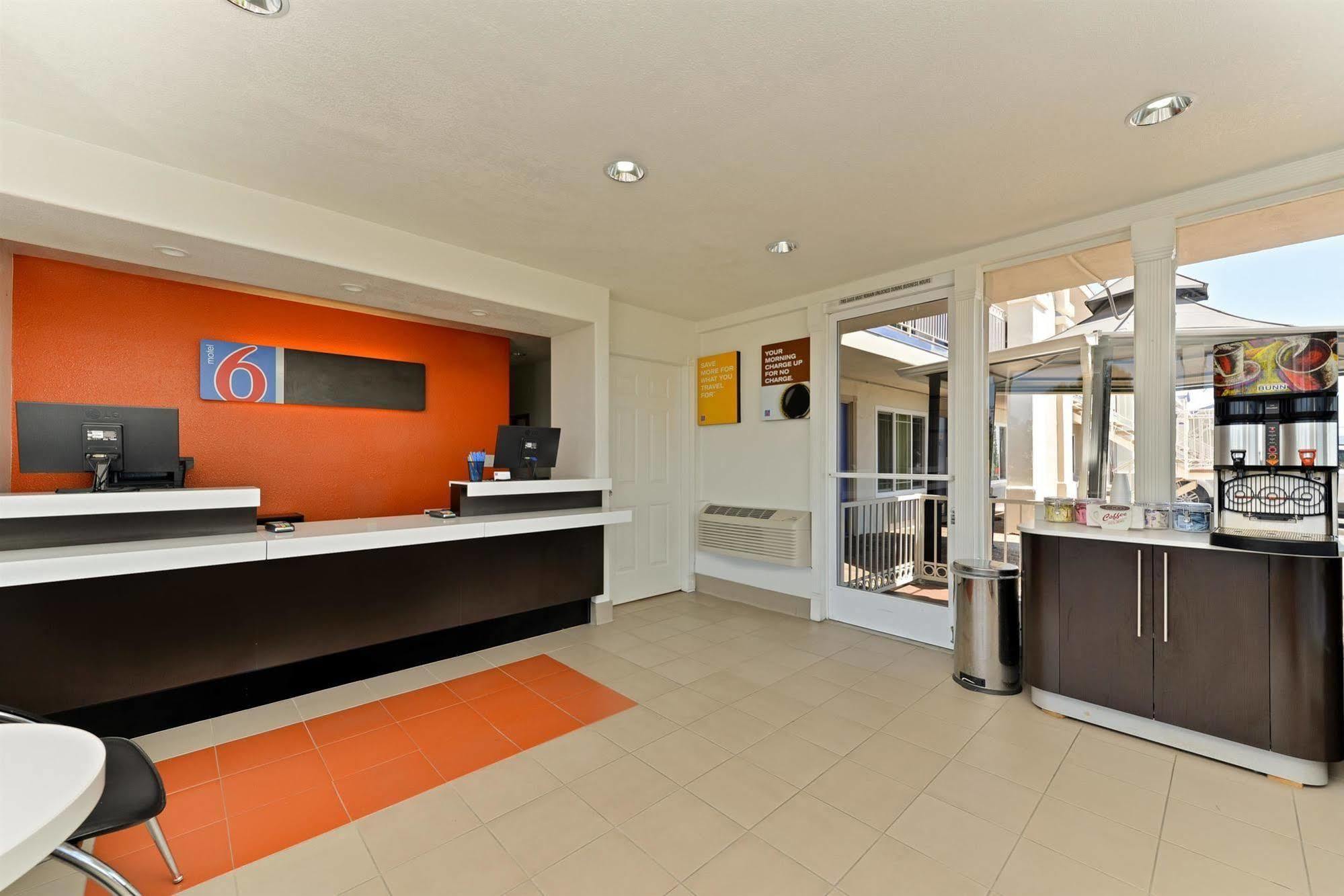 Motel 6-Vista, Ca Kültér fotó