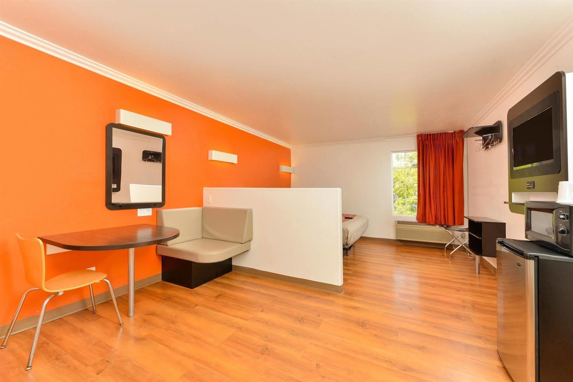 Motel 6-Vista, Ca Kültér fotó