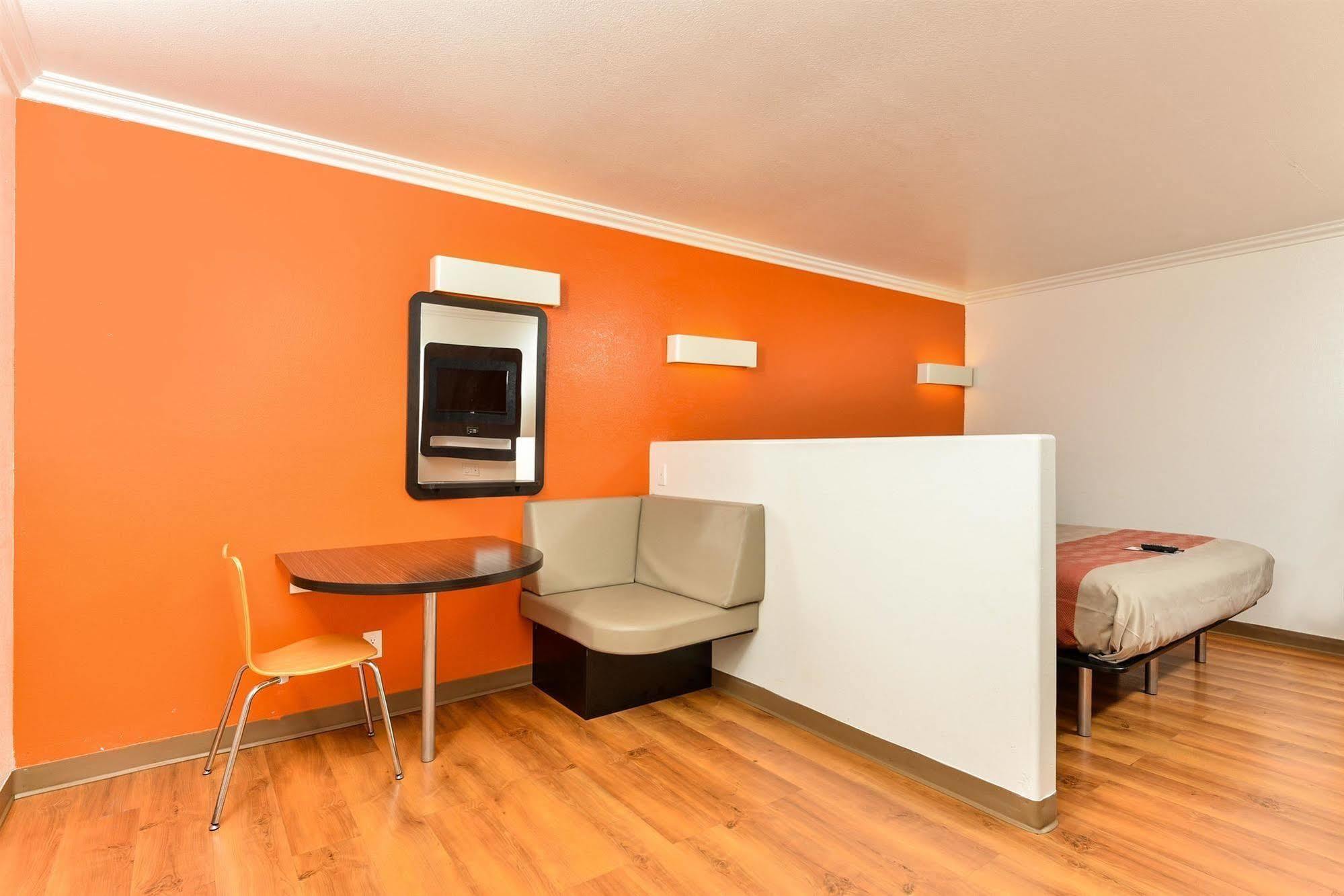 Motel 6-Vista, Ca Kültér fotó