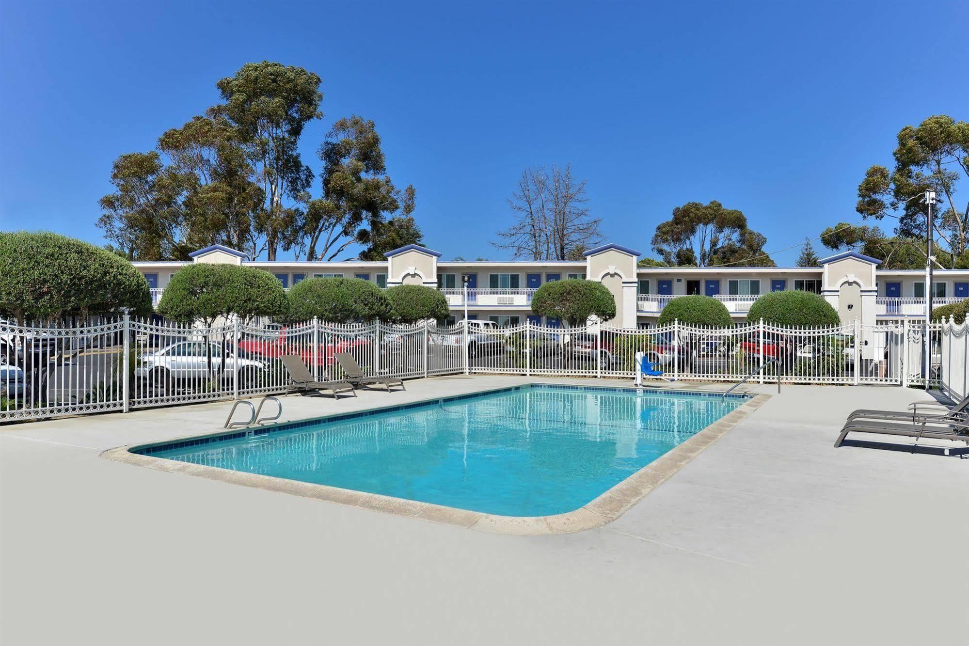 Motel 6-Vista, Ca Kültér fotó