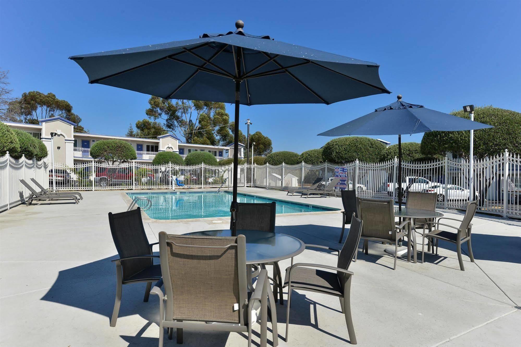 Motel 6-Vista, Ca Kültér fotó
